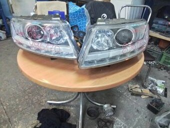 AUDI A6 C6 PREDNE bi xenon xenon Lift led - 1