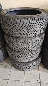 Blizzak 275/40 R22