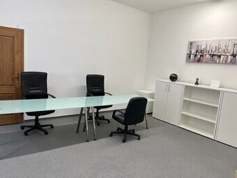 Prenájom kancelárie 24m2 Nitra, centrum s parkovaním