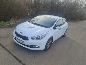 Kia ceed 1.4crdi 66kw rok 2015