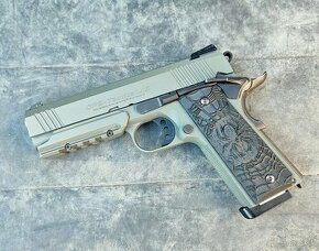 Colt 1911 pažbičky klasický tvar spider ABS - 1