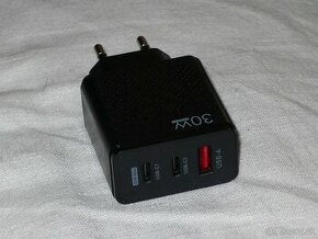 Predám 30W USB QuickCharger - 1