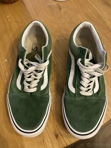 Vans EU 42 panske