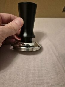 Tamper s pruzinou 58mm