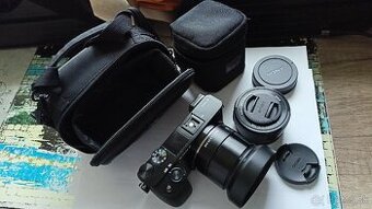 Predám SONY A6000 objektívy nabíjačka 3xbateria