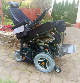 Elektrický invalidny vozik vertikalizačny polohovaci