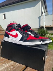 Nike Air Jordan 1 Mid Fire Red / Gym Red