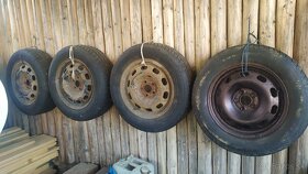 Disky VW 6Jx15H2 ET38+pneumatiky Matador  zima 195/65R15