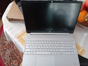 Predám nový s 2ročnou zárukou HP 15s-eq 1003 ncv