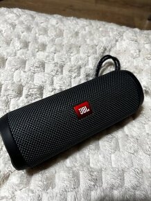 Jbl flip essential 2