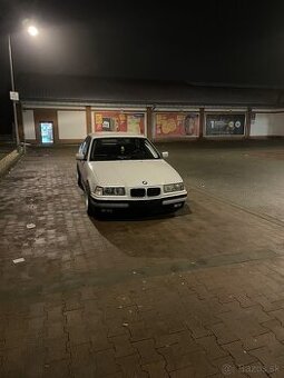 BMW E36 320i sedan 1995