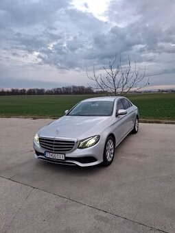 Mercedes E220D W213 limosine - 1