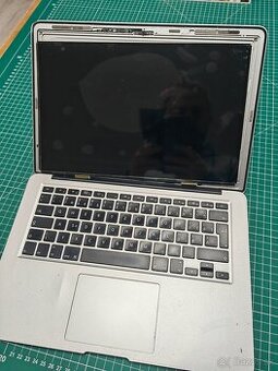 Apple MacBook Air 13" A1369 (Late 2010 - Mid 2011) - LCD