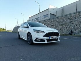 Ford FOCUS st mk3 2.0 scti st x r-performance