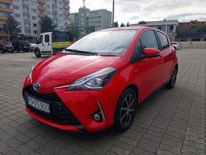 Toyota Yaris Hybrid, 2019, 52 000 km, Červená