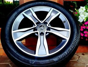 alu R17 5x112, senzory, zimné 225/50, orig. Mercedes C - 1