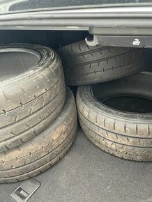 Yokohama advan a052 195/45 R16