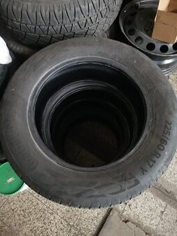 225/60r17