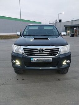 Toyota Hilux 3.0 AT - 1