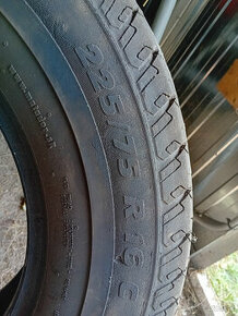 225/75R16 letné