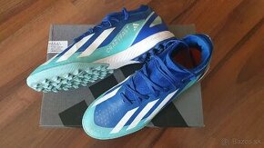 Adidas turfy