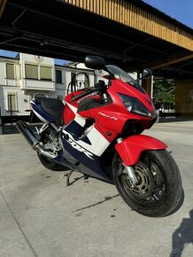 Honda CBR600f f4i , v tp 25kw