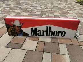 Svetelná reklama na cigarety