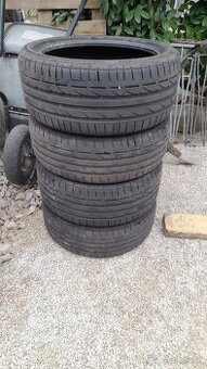 245/40R18 97Y Bridgestone-4kusy za 80eur