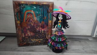 Monster High Skelita Howliday Edition