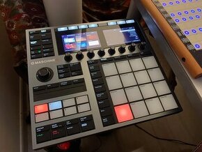 Maschine Plus