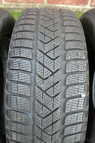 215/60 R16 Zimne pneumatiky Pirelli