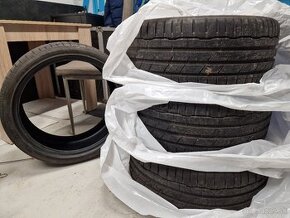 2,5 mesačné letné pneu Hankook 235/35 R19