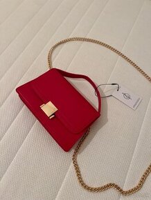 Červená crossbody kabelka