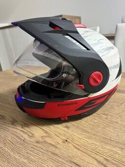 Schuberth E1