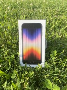 iPhone SE 2022 - 1