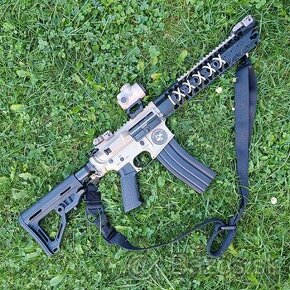 Airsoft ICS M4 AR