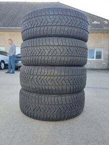 235/55R19 Zimné pneumatiky Pirelli