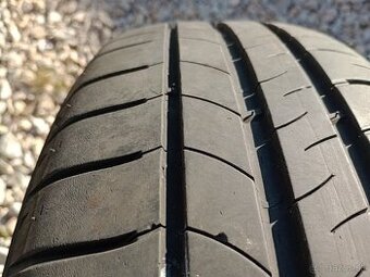 Predam 4ks pneu 185/65/r15 letne 88T Michelin