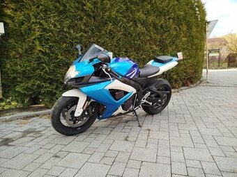 Suzuki gsxr r 750