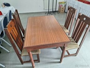 Jedalensky stol a stoličky - 1