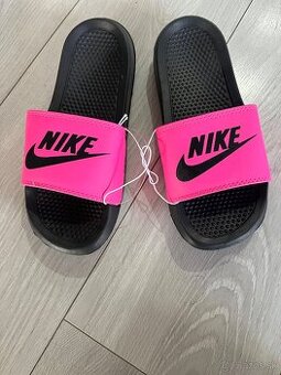 Dámske šľapky Nike - 1