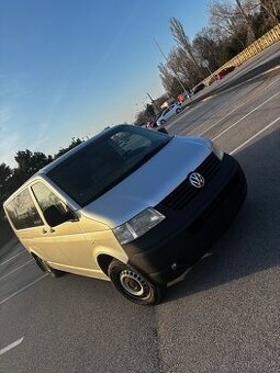 VW-Caravelle T5 - 1