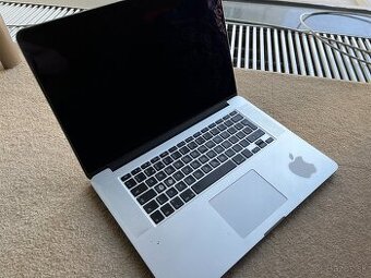 Macbook pro 15  i7 16gb ram