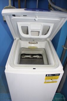 Zhora plnená práčka Whirlpool 6kg AWE 66710