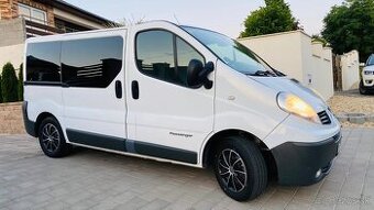 Renault Trafic Passenger 2.0DCI 8Miest