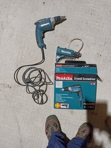 Skrutkovač na sadrokartón Makita FS4300X2