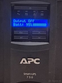 APC Smart-UPS 750 VA LCD 230 V so SmartConnect