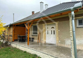 Maďarsko - zrekonštruovaný rodinný dom v obci Füzérradvány - 1