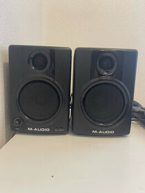 M-Audio AV 30