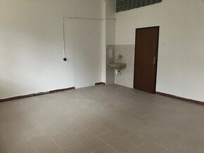 Na prenájom sklad 30 m2 Banská Bystrica